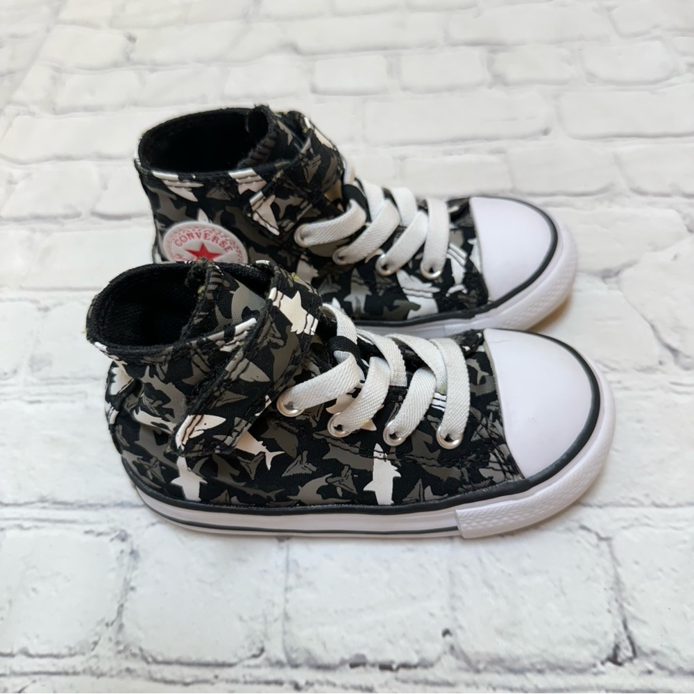 Shark Converse